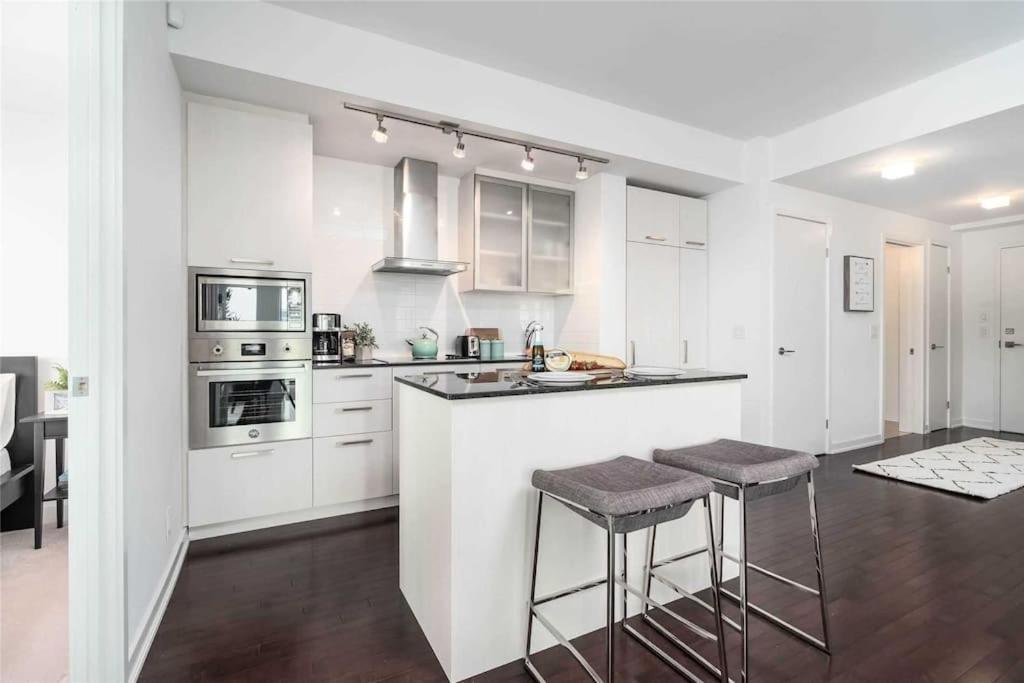 New Superior Lakeview Luxury Top Floor 3-Bedroom Suite On 48Th Floor Τορόντο Εξωτερικό φωτογραφία