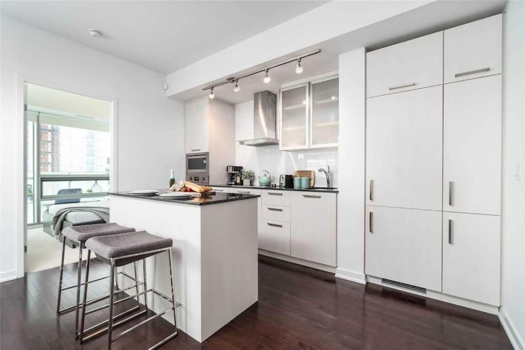New Superior Lakeview Luxury Top Floor 3-Bedroom Suite On 48Th Floor Τορόντο Εξωτερικό φωτογραφία