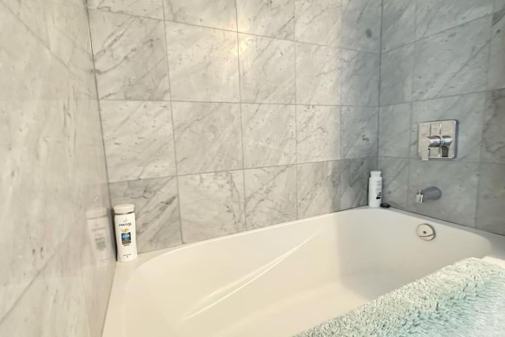 New Superior Lakeview Luxury Top Floor 3-Bedroom Suite On 48Th Floor Τορόντο Εξωτερικό φωτογραφία