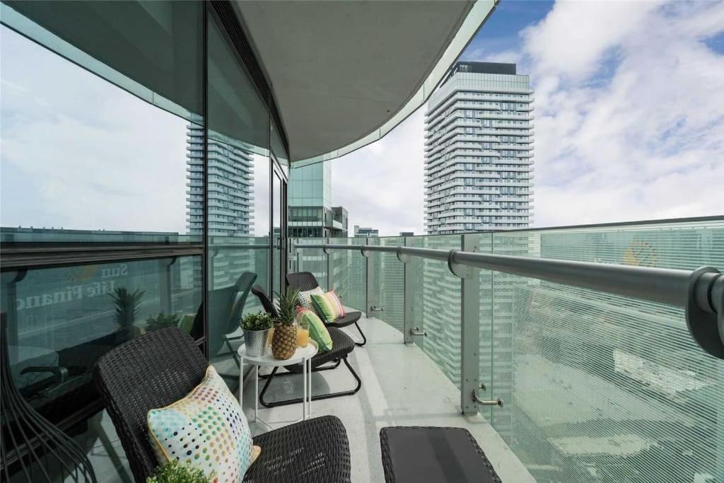 New Superior Lakeview Luxury Top Floor 3-Bedroom Suite On 48Th Floor Τορόντο Εξωτερικό φωτογραφία